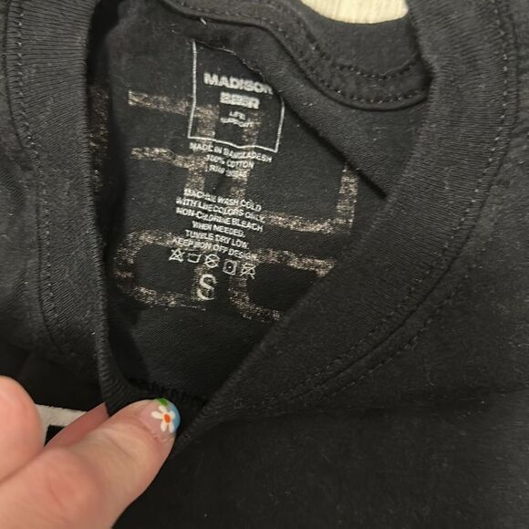 New Madison Beer tee Small - Picture 2 of 4